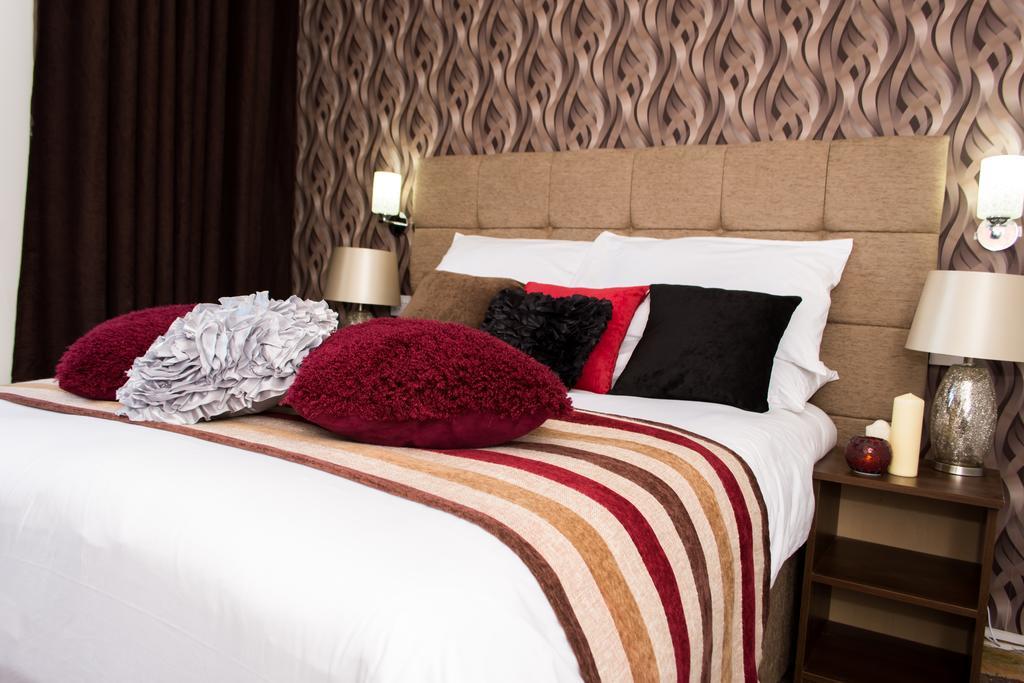 Trivelles Mayfair,Stockport Ngoại thất bức ảnh