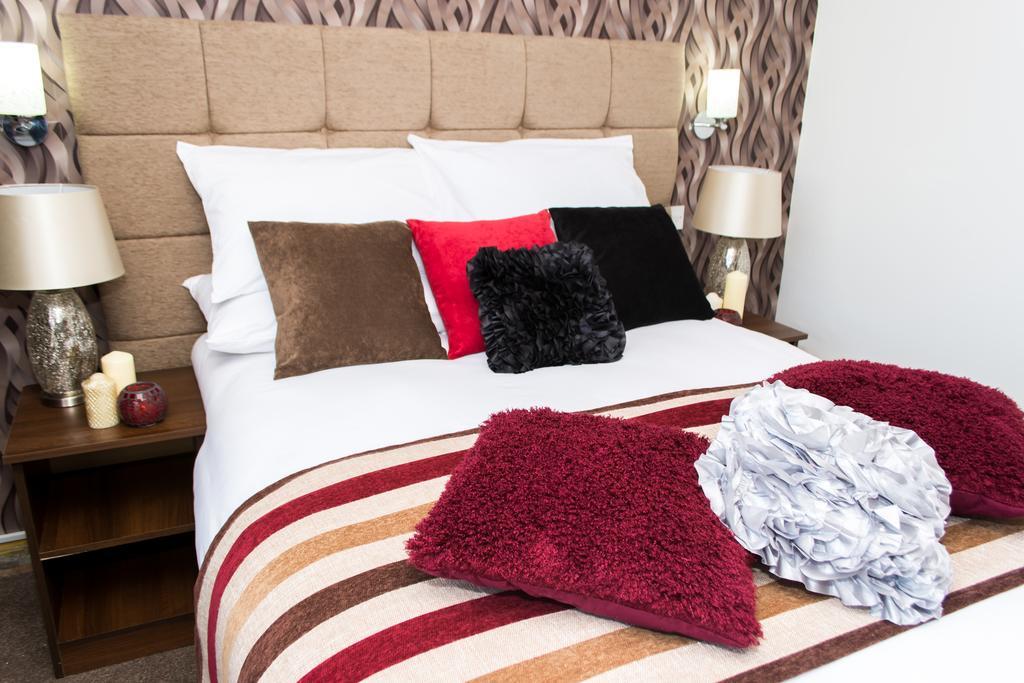 Trivelles Mayfair,Stockport Ngoại thất bức ảnh