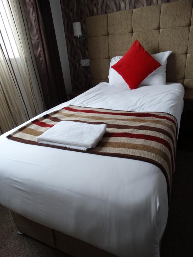 Trivelles Mayfair,Stockport Ngoại thất bức ảnh